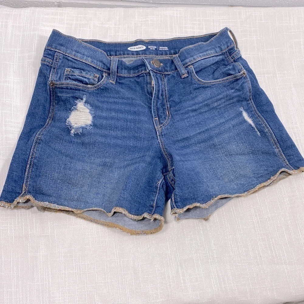 Old navy boyfriend mid rise stretch jeans shorts​​​​​​​​​​​​​​​​​